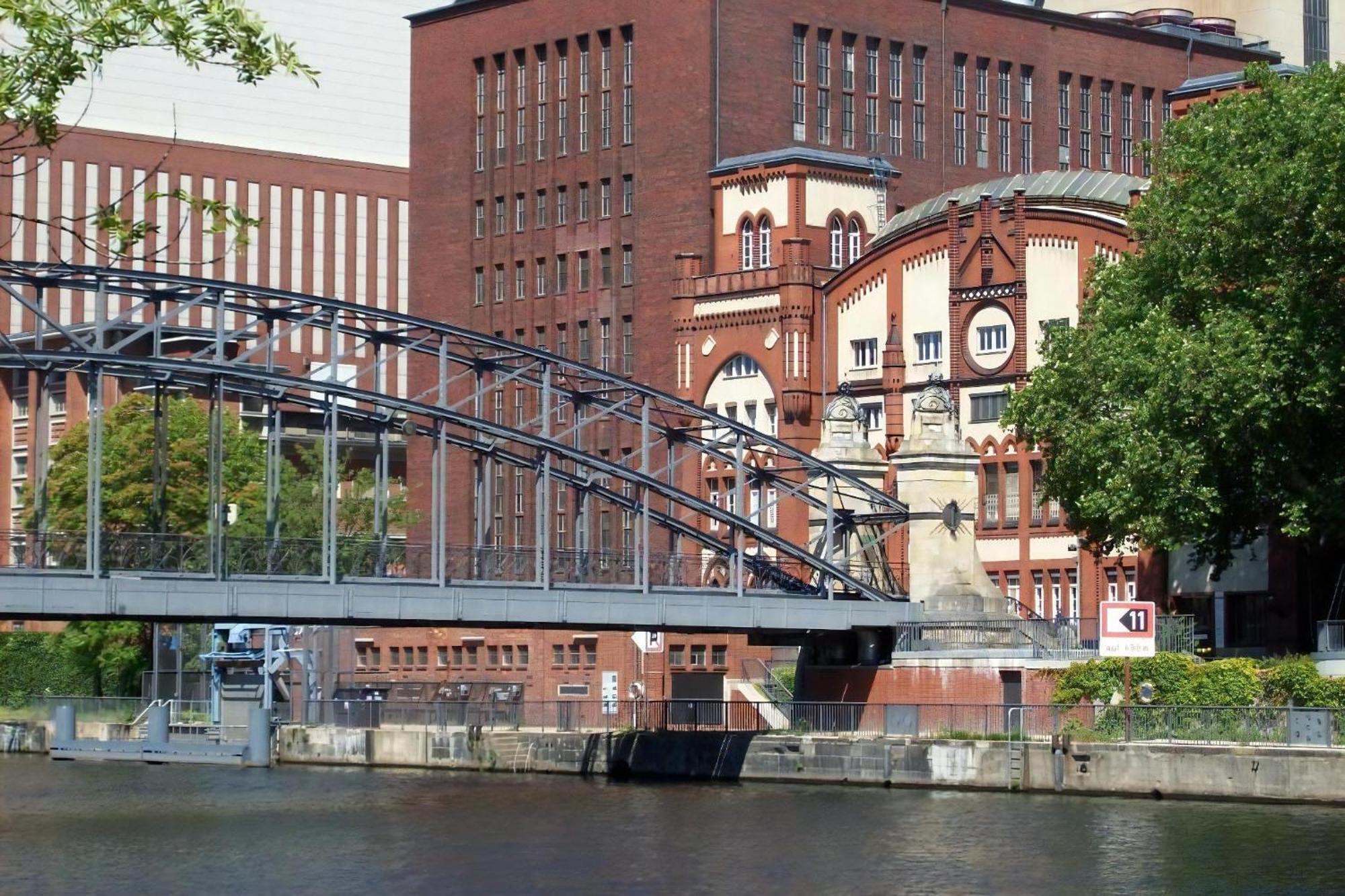 Stylische Mit Suedbalkon In Messenaehe * Berlijn